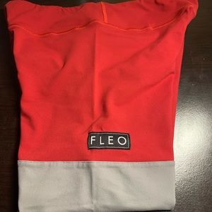 FLEO Ankle-Crop Legging / Large / Red and Grey